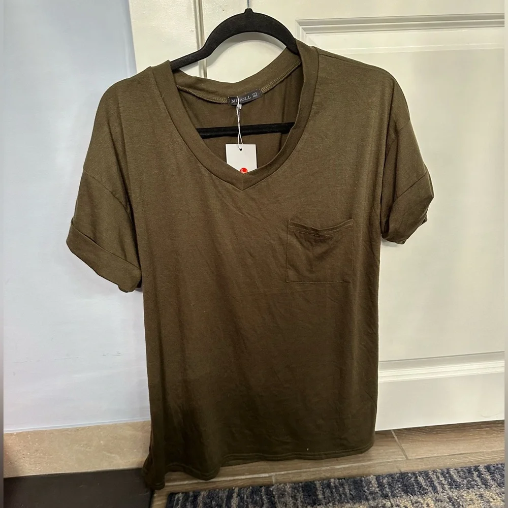 *NEW*Sz L*Miholl* Tee